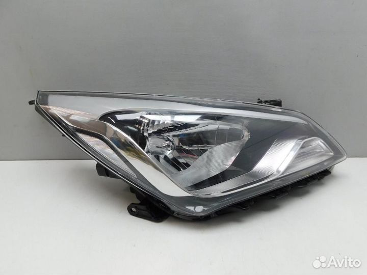 Фара правая Hyundai Solaris