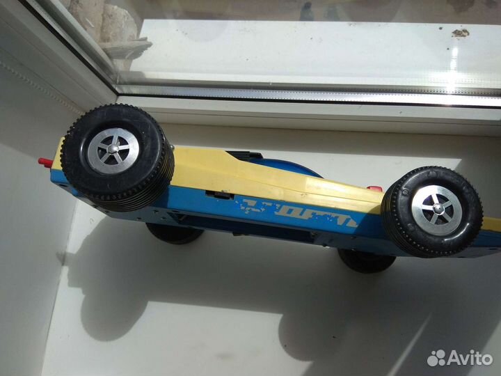 Ретро управляемая машина