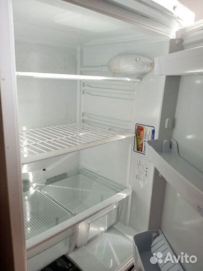 Холодильник indesit