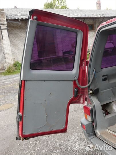 Стекла дверей Фольксваген Транспортер Т4