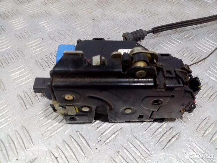 Б/У Замок двери передней левой#001