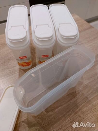 Пластиковые ёмкости для сыпучих продуктов