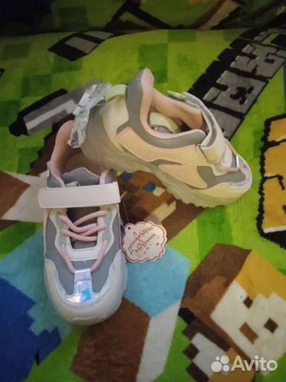Кроссовки для девочки 32 размер