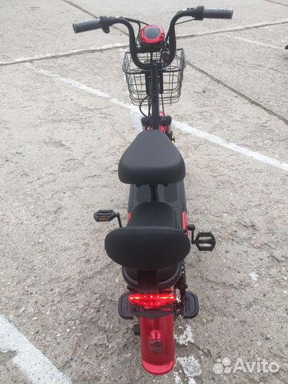 Электроскутер Intro Compact 600W с акб 48V 12Ah