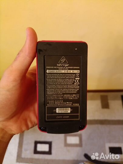 Гитарная педаль Behringer UM300