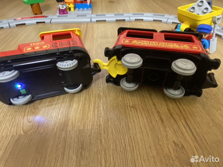 Конструктор lego duplo поезд на паровой тяге(10874