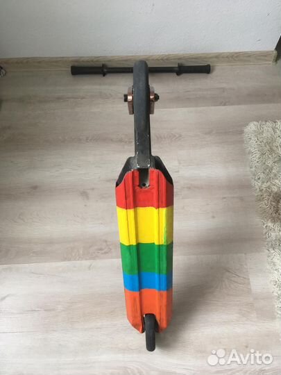 Трюковой самокат парковый