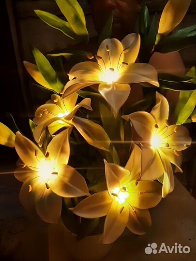 Ночник, лилия из изолона