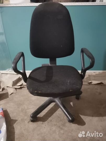 Офисное кресло б/у