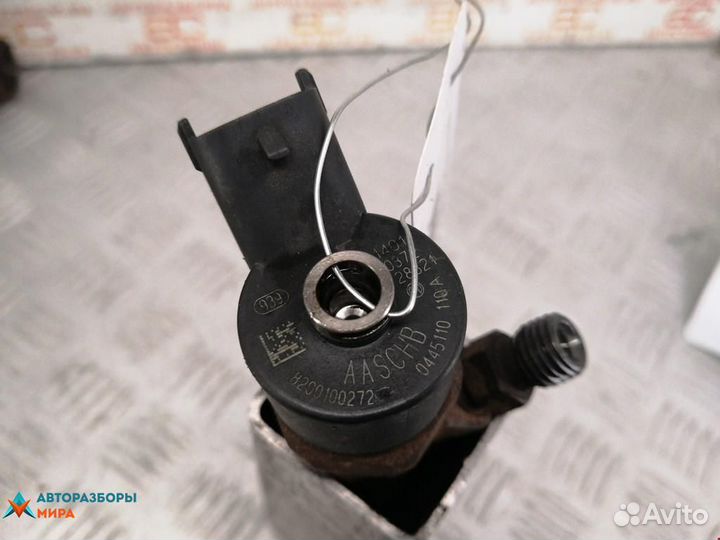 Форсунка Renault Scenic рест. 2002 8200100272