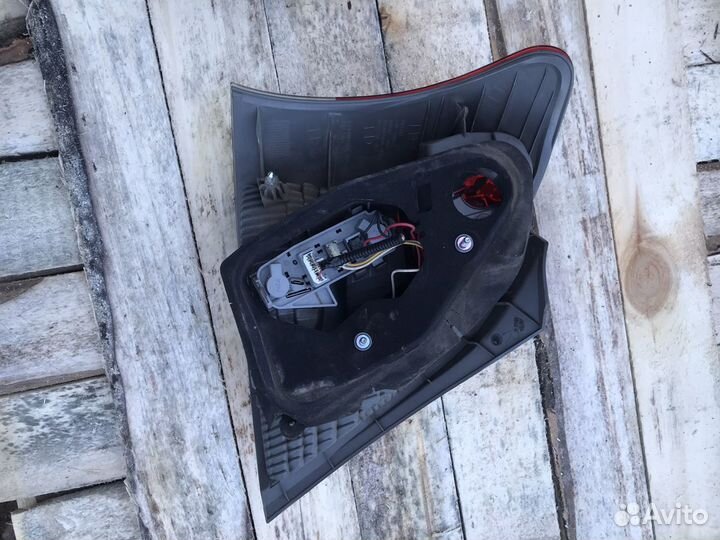 Фонарь задний Тойота Ярис P90