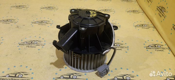 Моторчик отопителя Opel Astra J GTC