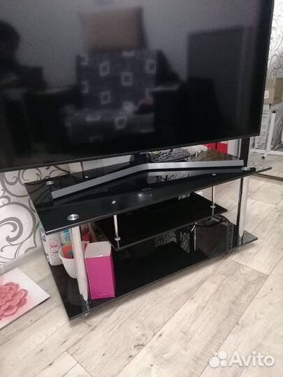 Стеклянная тумба