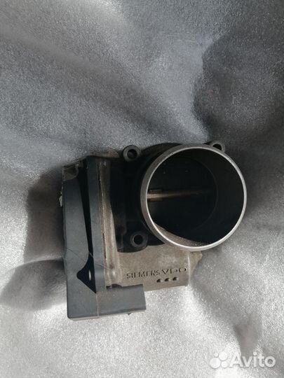 Дросельная заслонка Volkswagen Passat B6, 1.8