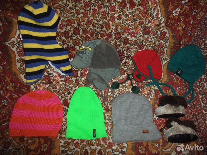 Балаклавы, шапки, кепки