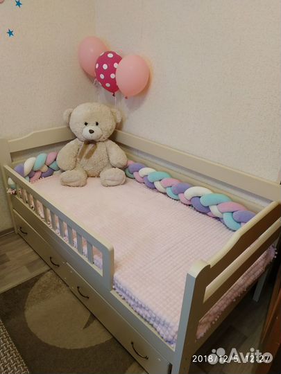 Детская кровать из массива