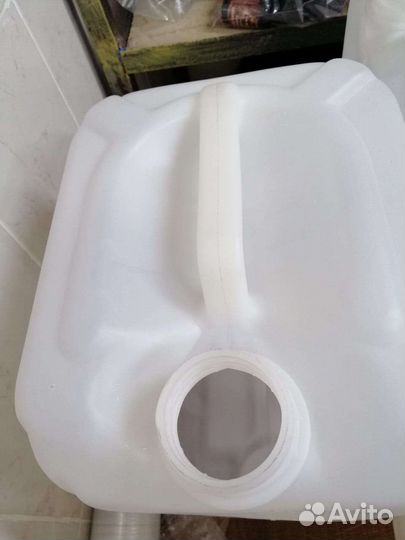 Канистра пластиковая 10 литров и 20 литров пищевая