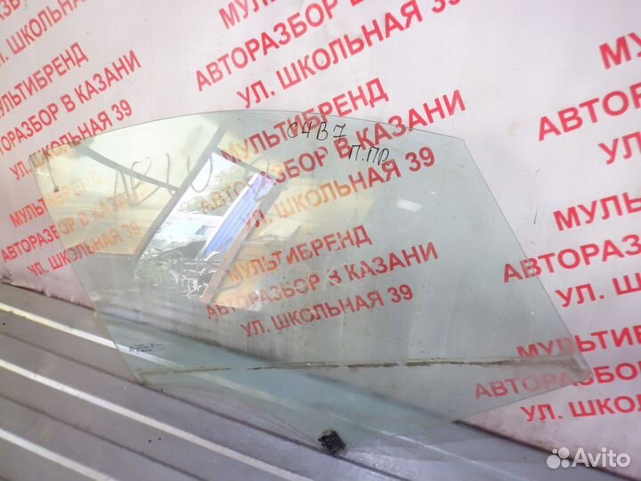 Стекло переднее правое Ситроен C4 B7