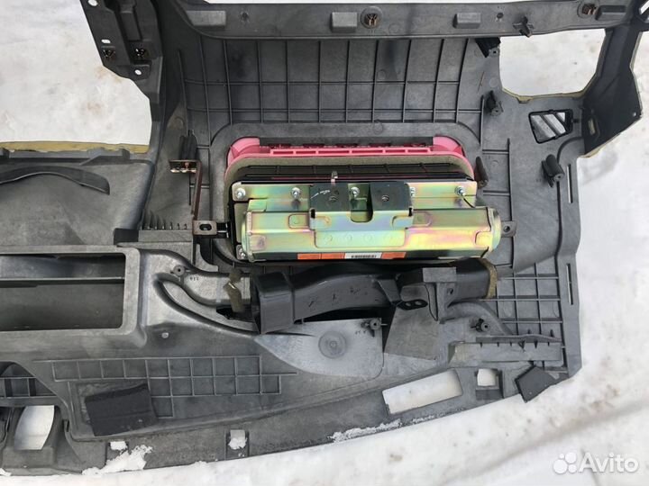 Торпедо с подушкой Ford Explorer V 10-15