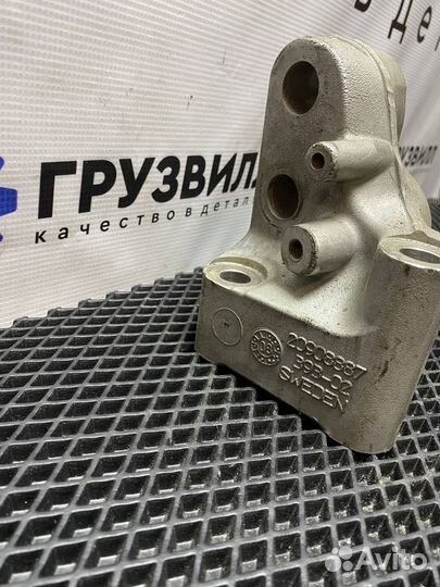 Кронштейн двигателя задний правый Renault Magnum