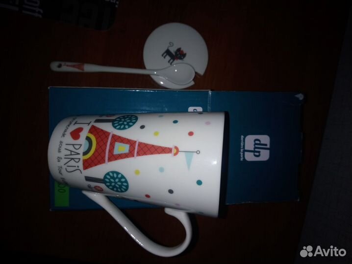 Кружка с крышкой и ложкой (