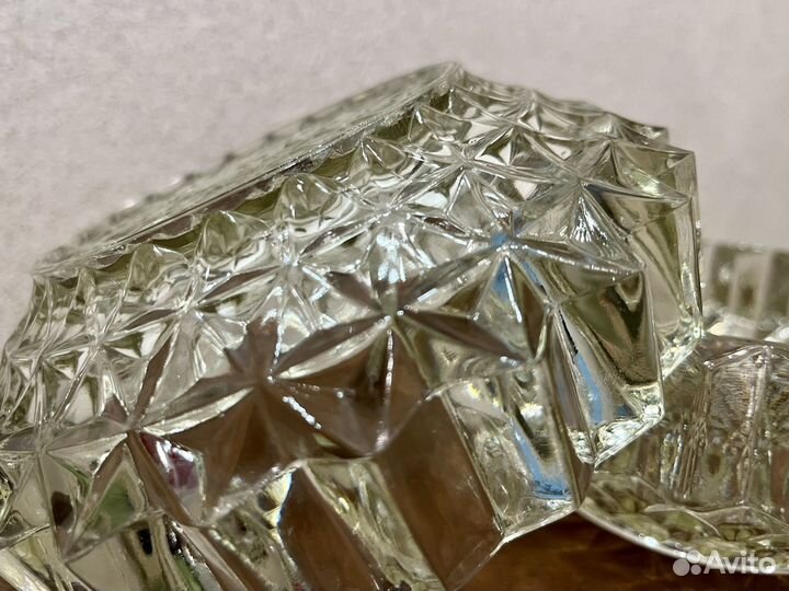 Стеклянные конфетницы Уршельского завода