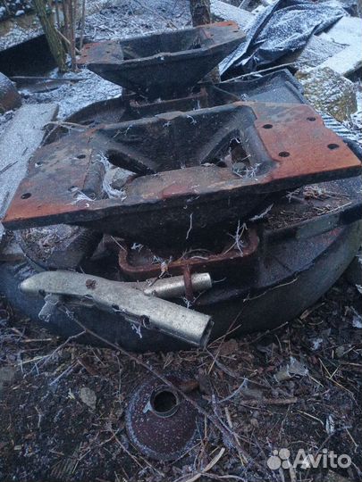 Сиделно сцепное устройство