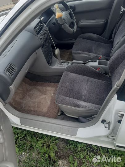 Toyota Corolla 2.2 AT, 1999, 22 000 км