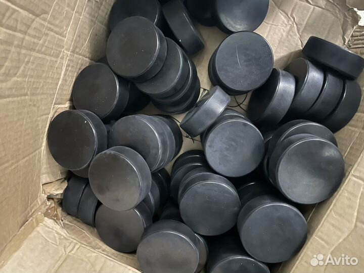 Шайбы хоккейные