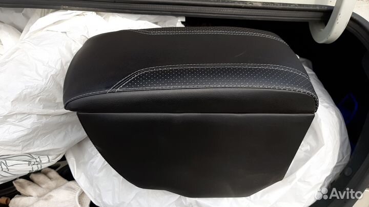 Подлокотник для хундай солярис и кия рио