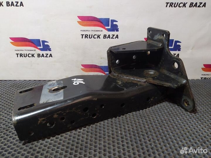 Кронштейн подножки левый