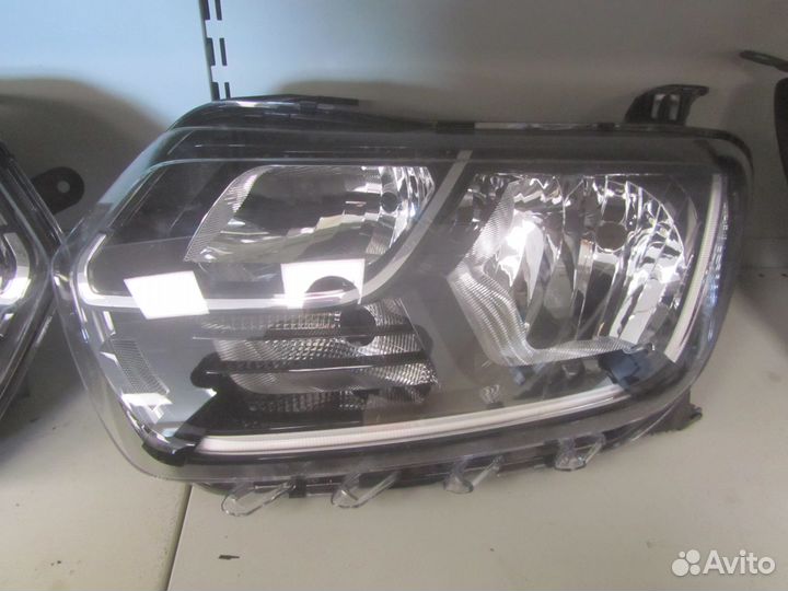 Фара левая правая Renault Duster 2018