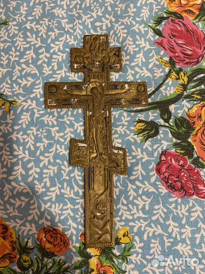 Старинный бронзовый крест