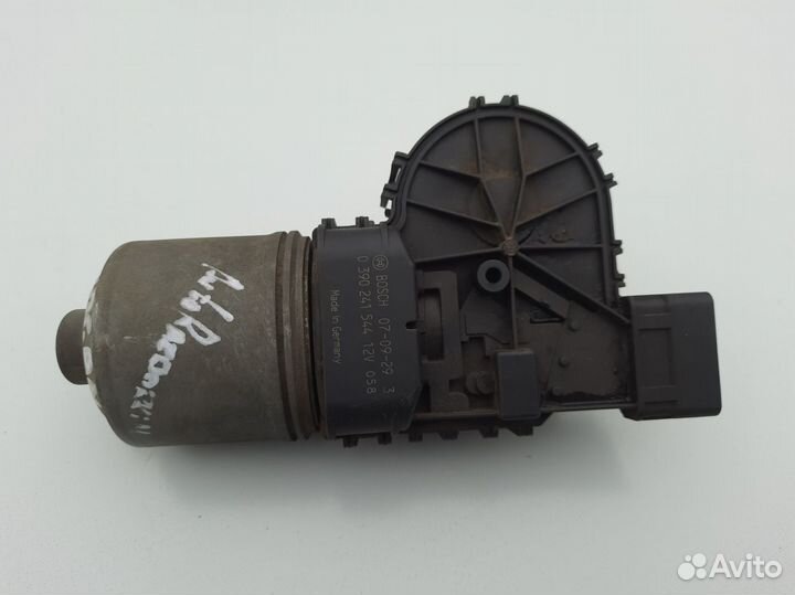 Моторчик стеклоочистителя передний Рено Логан