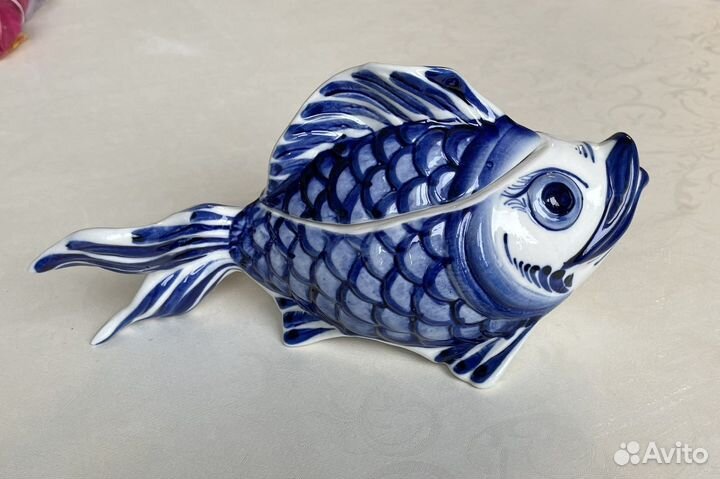 Гжель рыбка фарфоровая осетр икорница