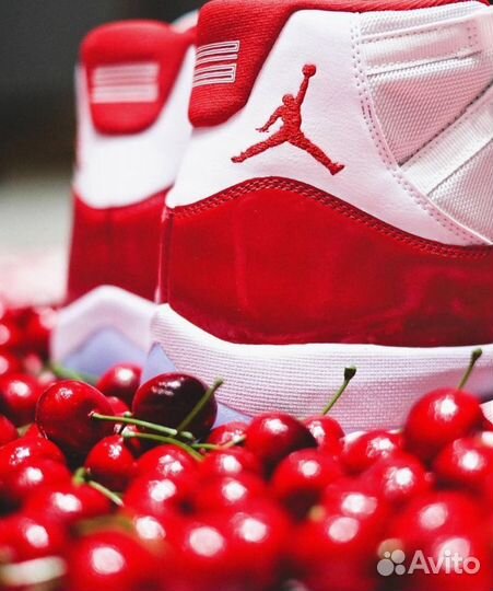 Nike Air Jordan 11 Varsity Red