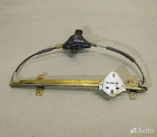 Стеклоподъемник задний правый Seat Toledo 93г