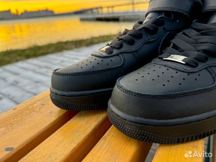 Nike Air Force 1 Mid Black