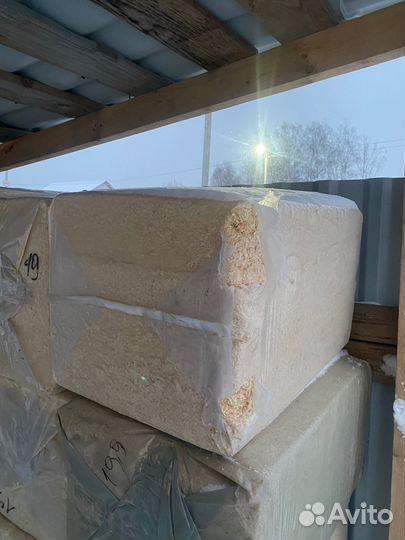 Опилки в брикетах (сухая стружка для подстилки)