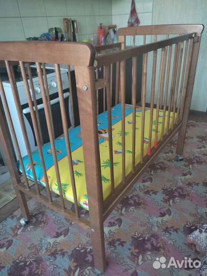 Детская кроватка