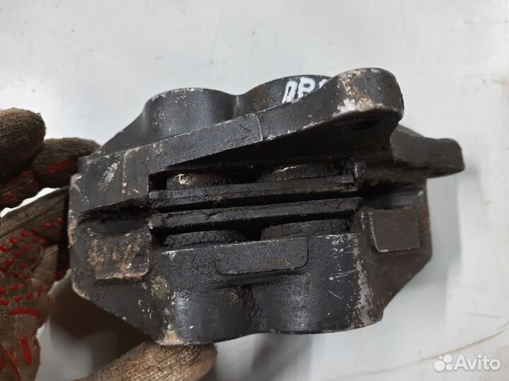 Суппорт передний правый Сузуки Бандит 400