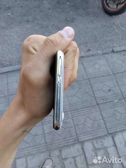 Мобильные телефоны