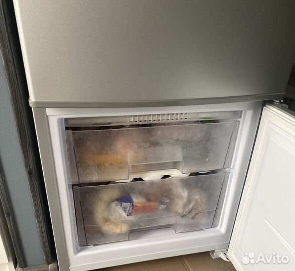 Холодильник б/у в отличном состоянии