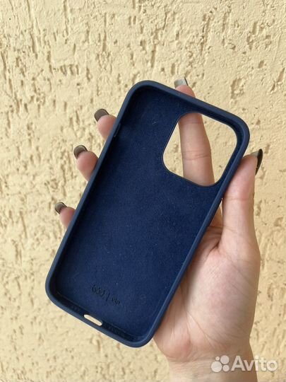 Чехлы на телефон iPhone 13