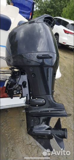 Лодка мотор Suzuki 140