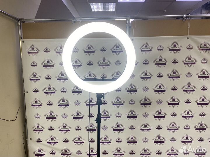 Кольцевая лампа RL18