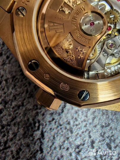 Часы золотые Audemars Piguet 18karat