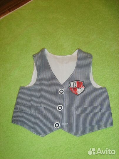 Продам рубашку с жилеткой на мальчика 1-2 года