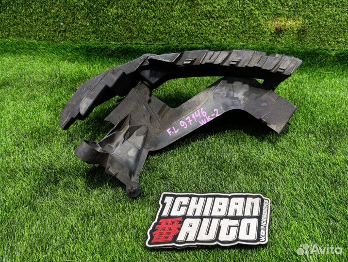 Крепление бампера переднее левое Jeep Grand