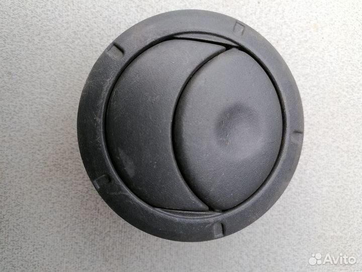 Дефлектор воздушный Renault Logan 2005-2014